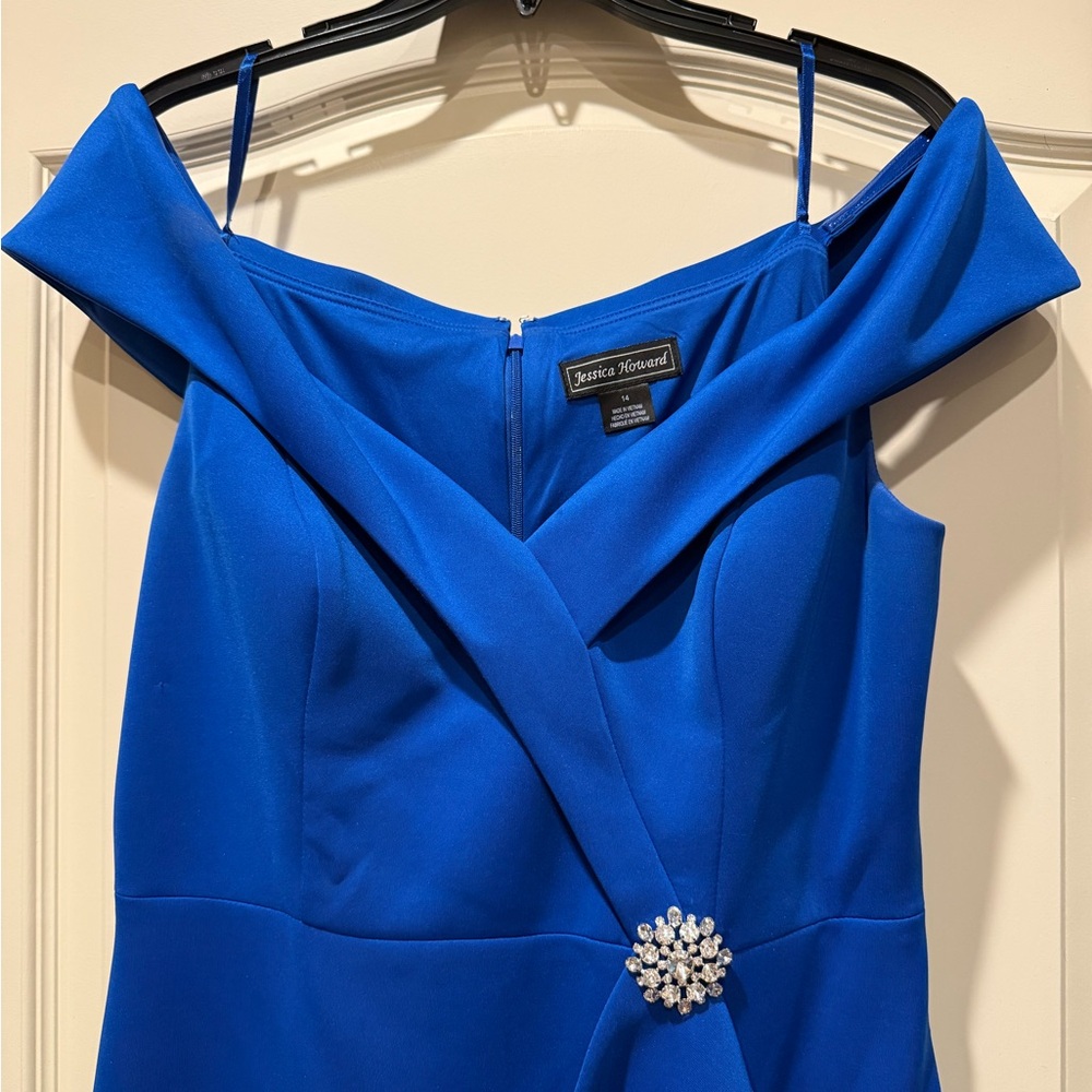 Jessica Howard Blue Off-Shoulder Sheath Dress